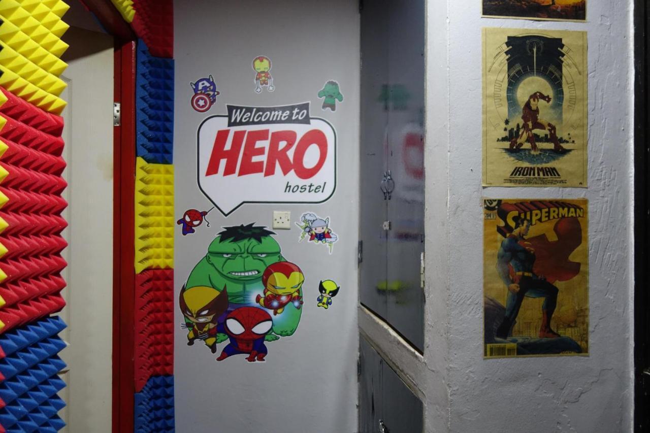 Hero Hostel Kuching Buitenkant foto